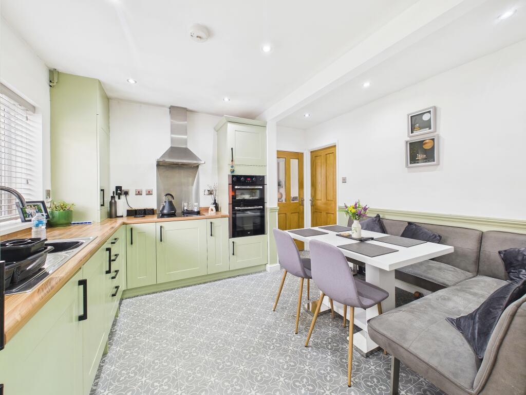 House in Coventry, Stonehouse Estate, Willenhall - More