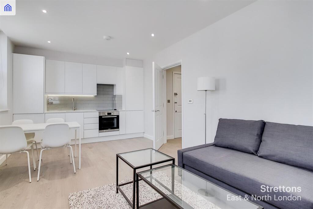 Apartment in London, St. George in the East, Whitechapel - View 3