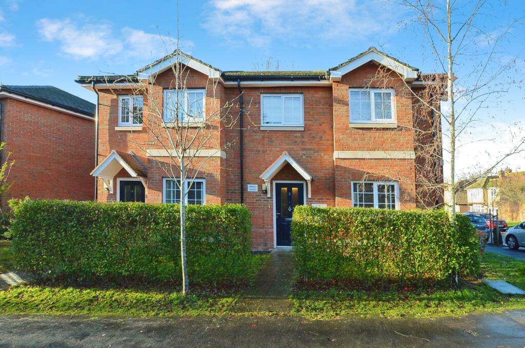 Main image of property: Broomfield Rise, Abbots Langley, WD5