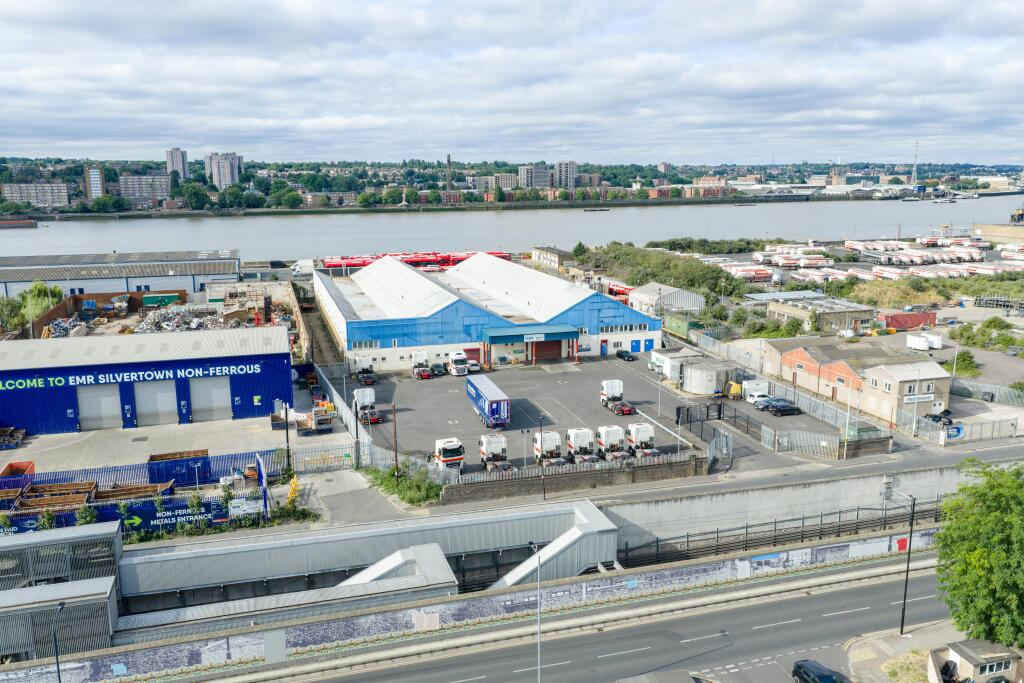 unit 8 Standard Industrial Estate 70.jpg