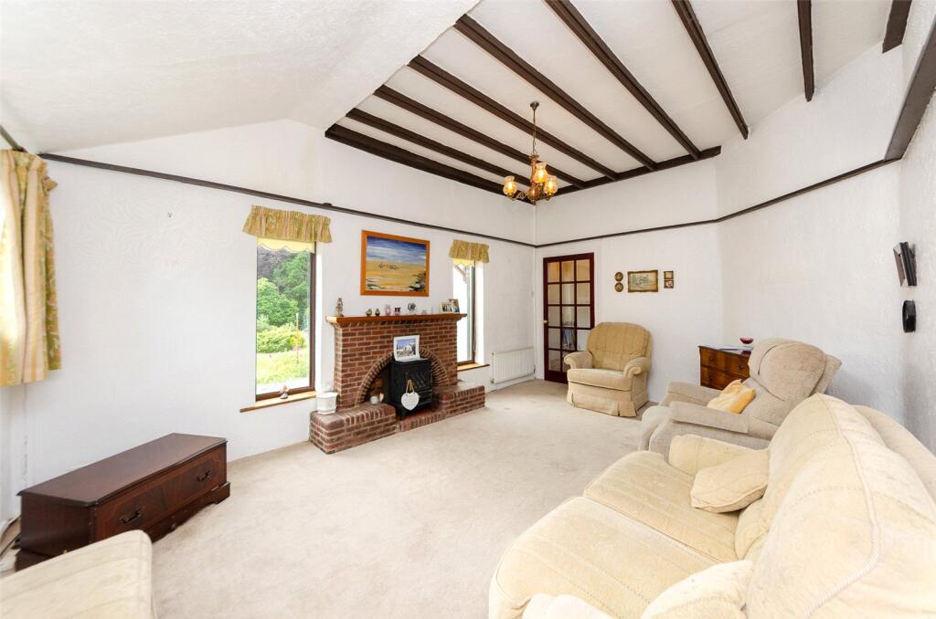 24, Morfa Drive, Conwy, LL32 photo 4