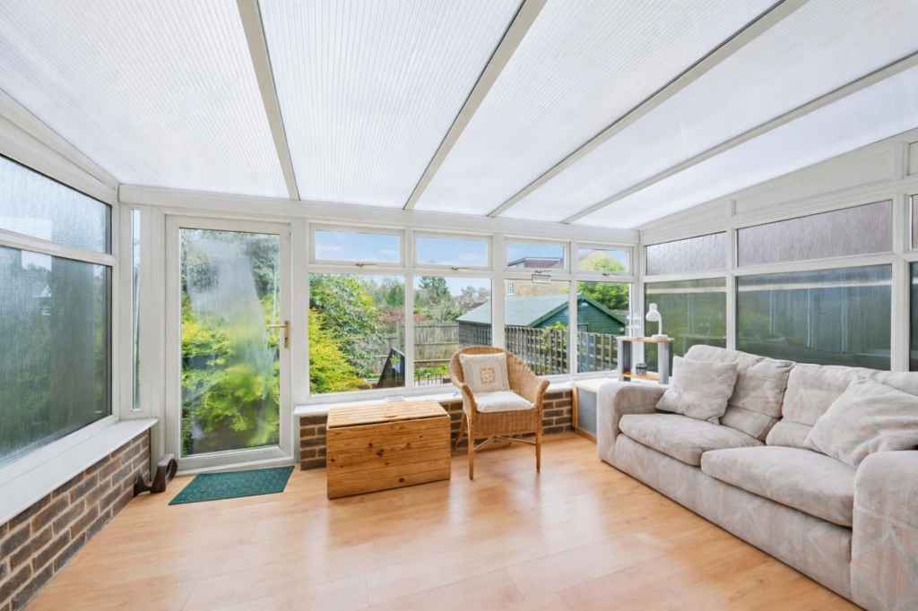House in Reigate and Banstead, Walton On The Hill - View 4
