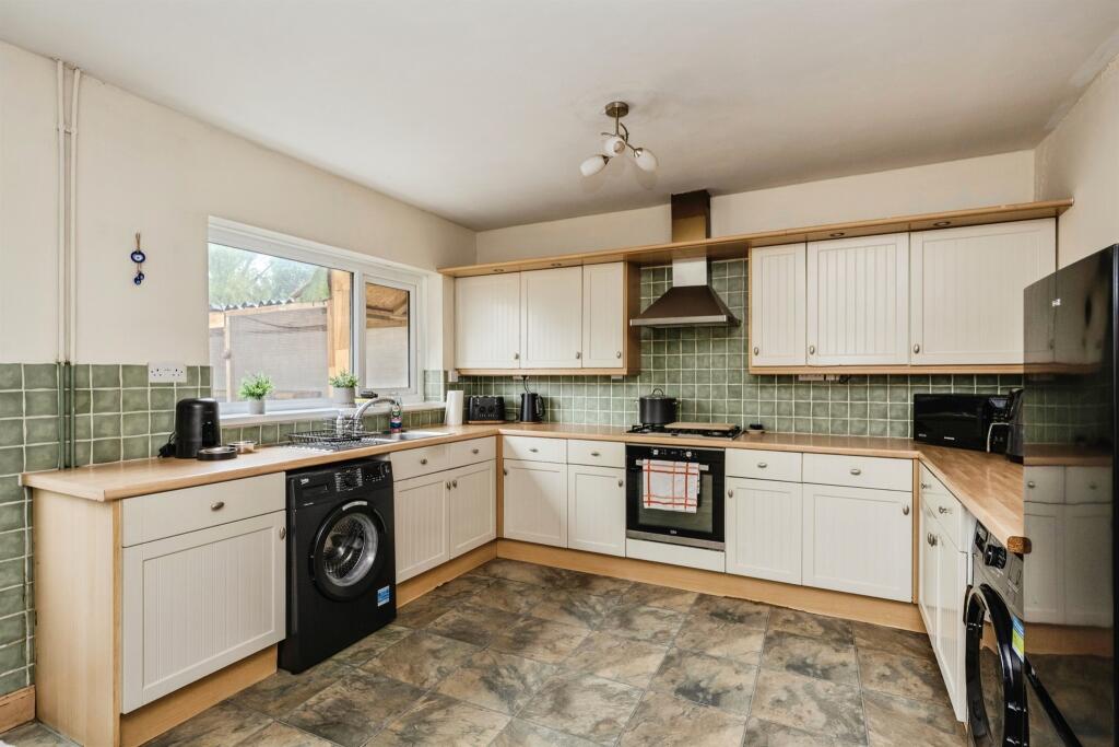 House in Swansea, Morriston - More