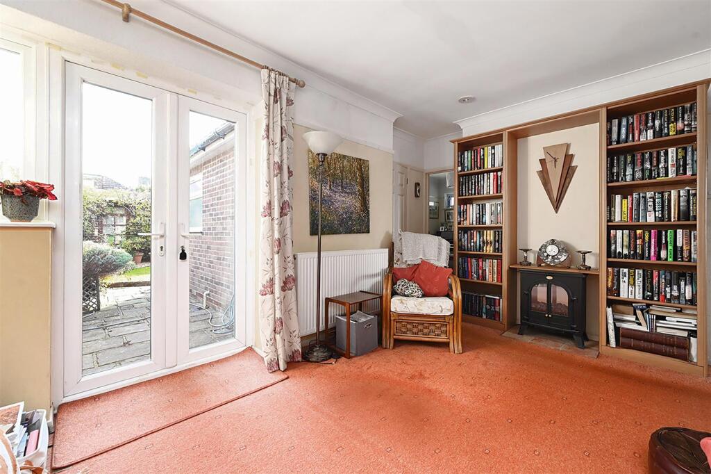 House in Horsham, Littleworth, West Grinstead - View 5