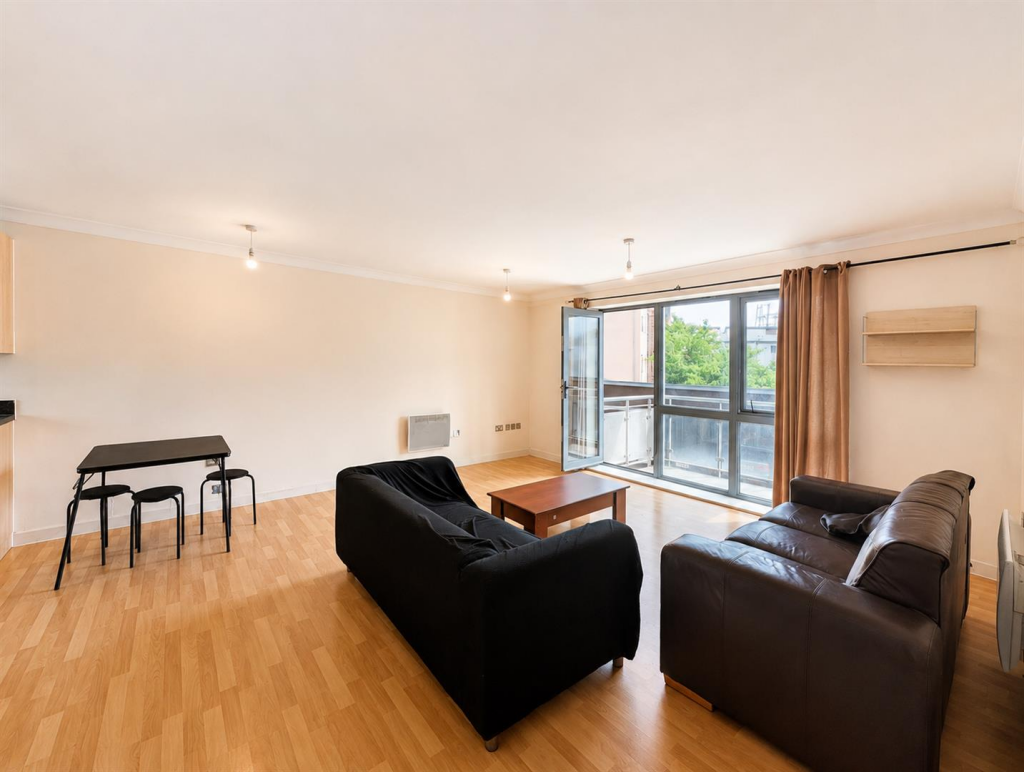 Main image of property: Quayside Drive, Essex University, Colchester, CO2 8GT