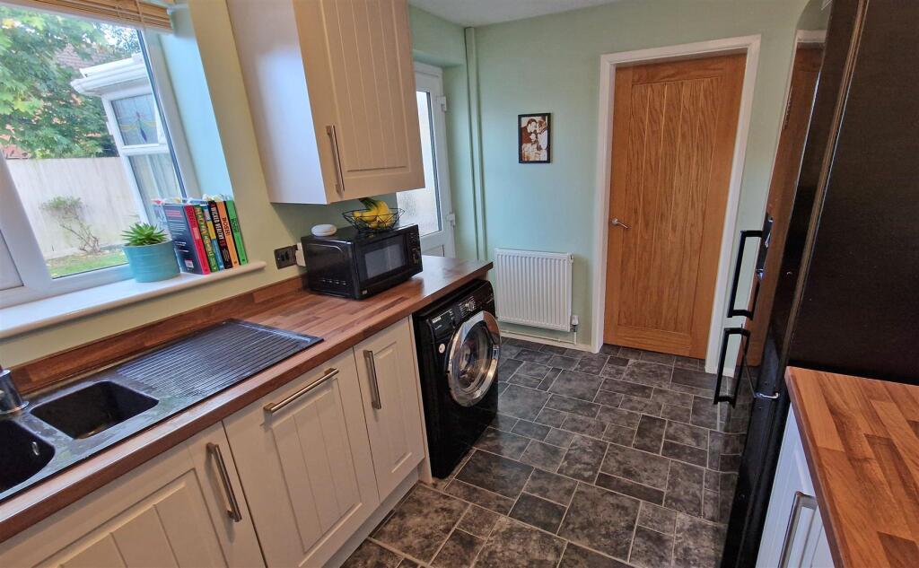 Windrush Drive, Hinckley - More