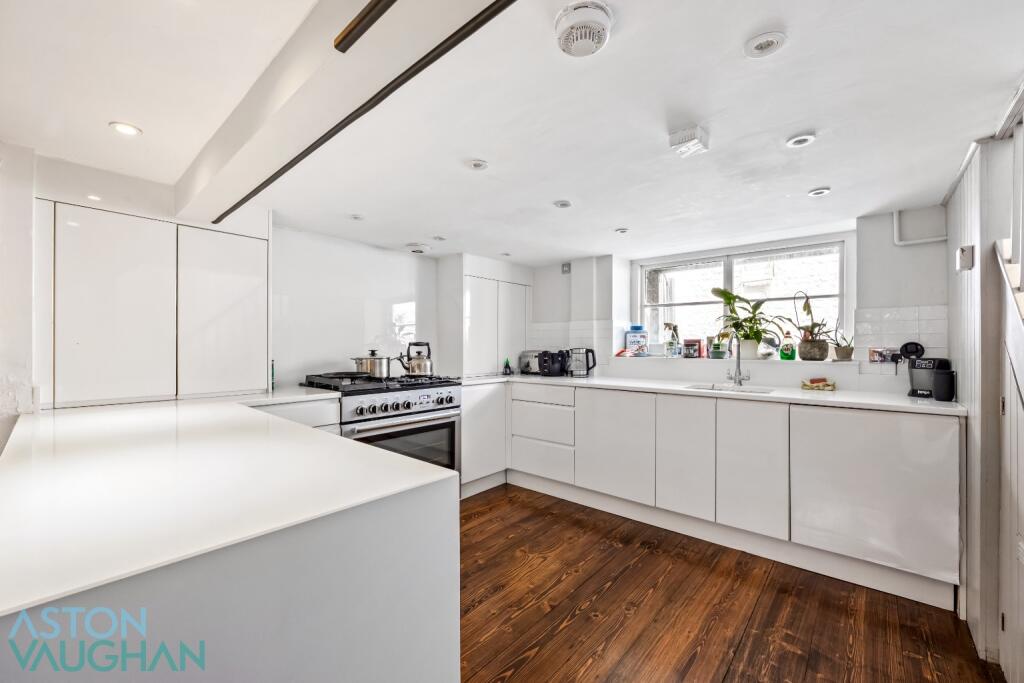 2 bedroom semi-detached house for rent