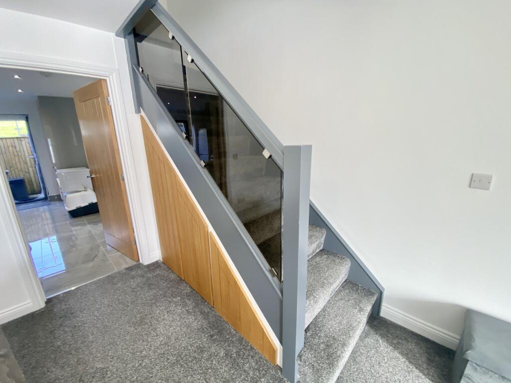 House in Pontardawe, Neath Port Talbot - View 5