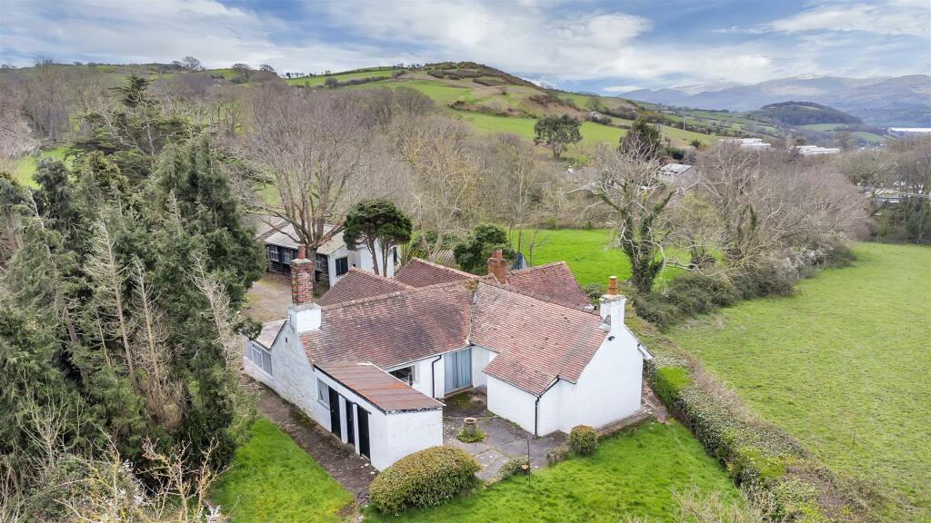 Main image of property: Old Highway, Colwyn Bay