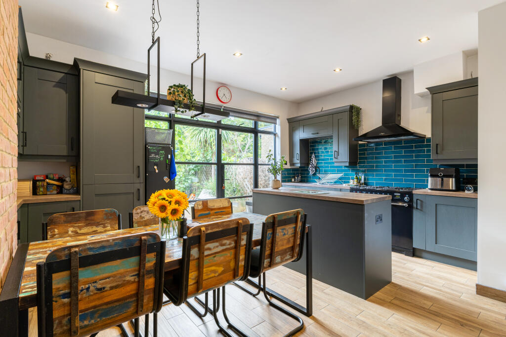 Main image of property: South Vale, Harrow, HA1