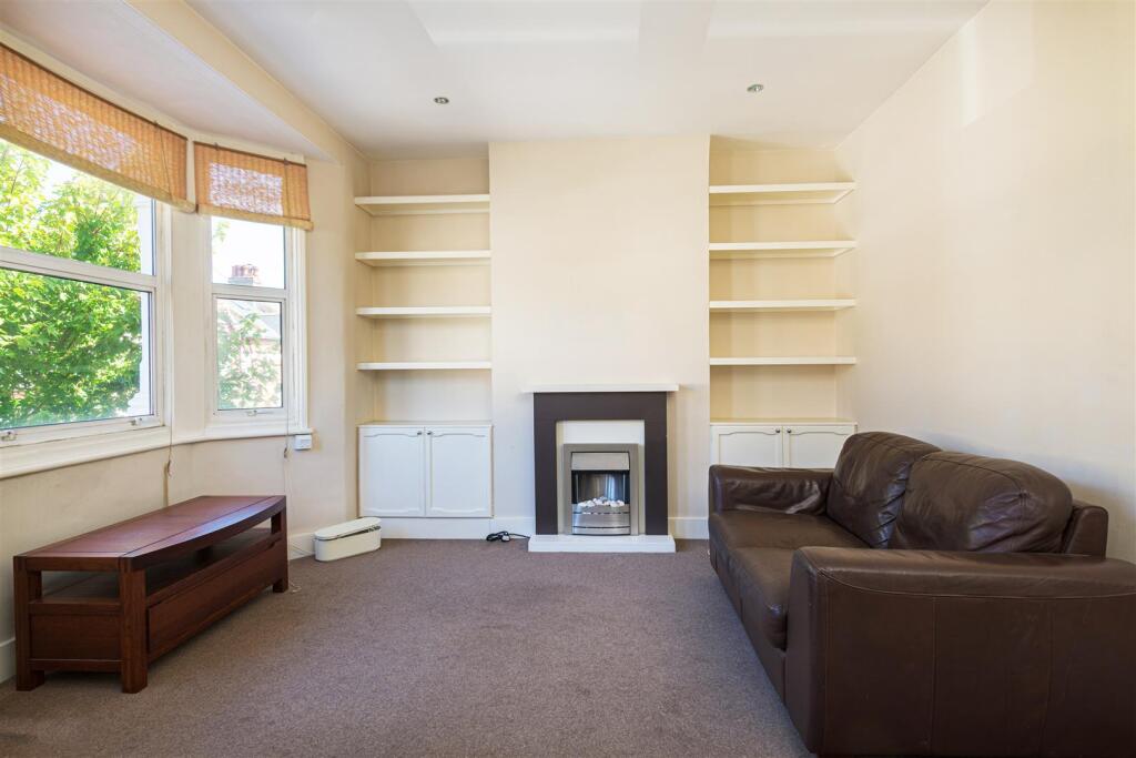 Apartment in London - View 5