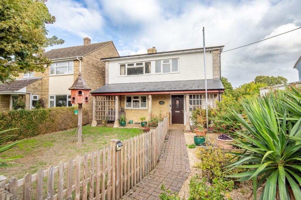 Main image of property: Kenwood, Oxford Road, OX5 3BS