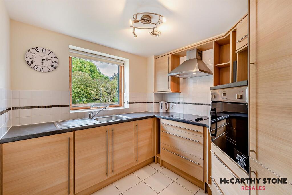 Apartment in Taunton - View 5