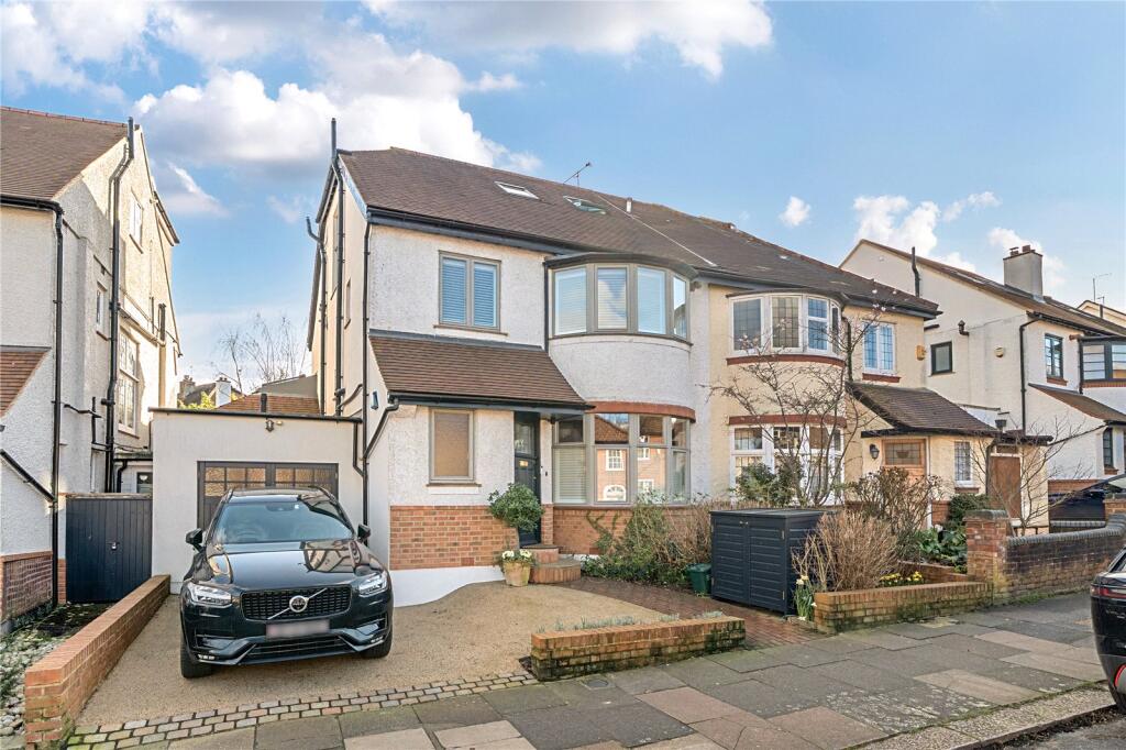 Grosvenor Road, London, N10 photo 2