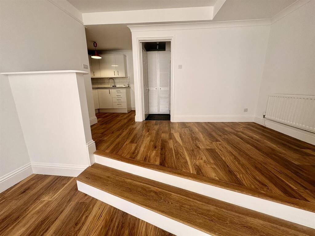 Apartment in Portsmouth, Old Portsmouth - More