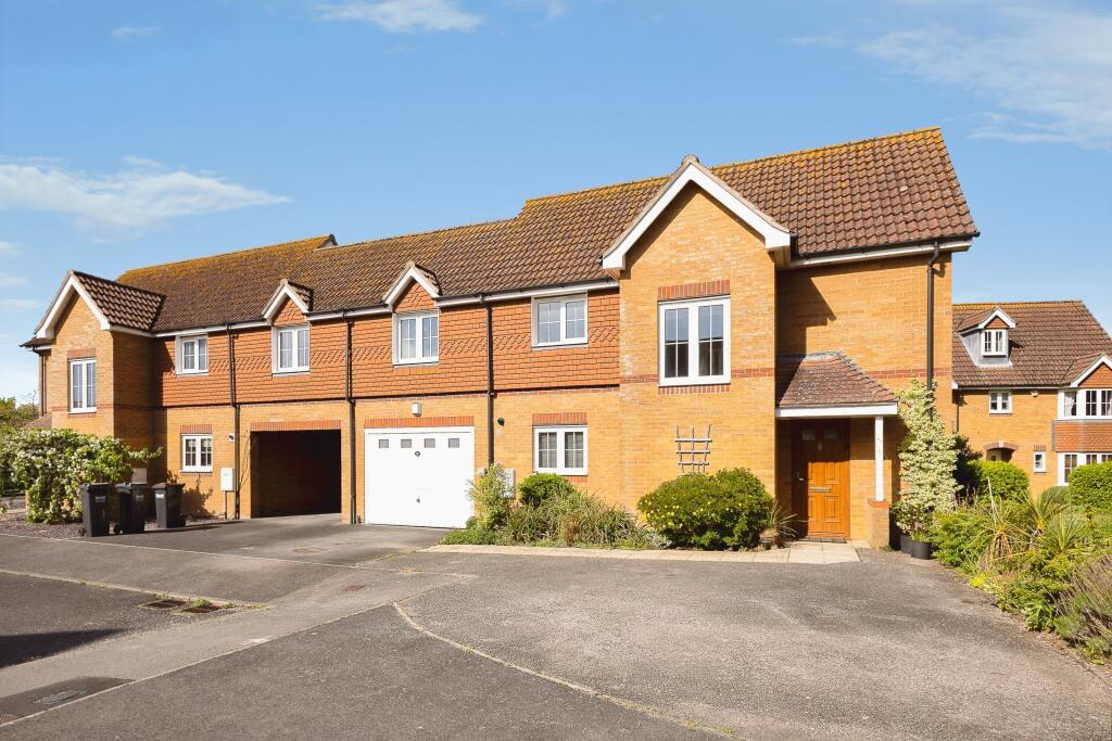 Pepper Close, Hayling Island, PO11 - View 2