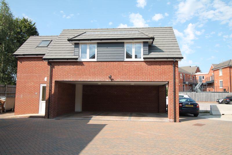 Main image of property: 35a Middle Road, Park Gate