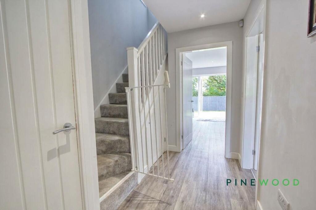 Middlecroft Court, Staveley, S43 photo 4