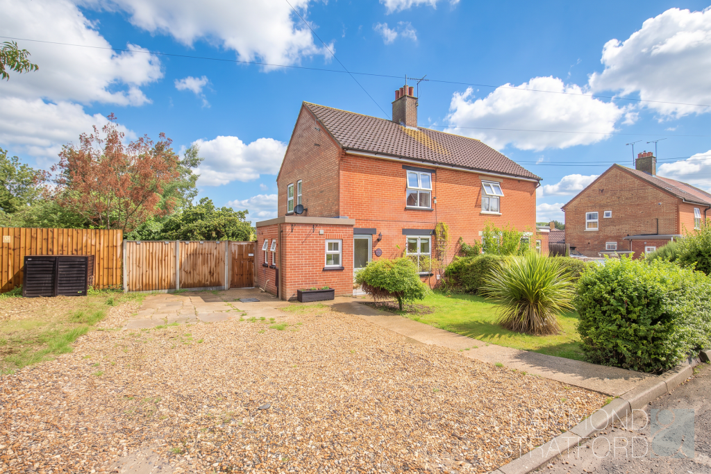 House in Ipswich - View 4