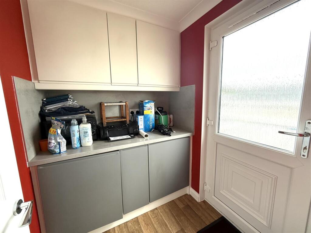 Lower Lodge Park, Rugeley Road, Armitage - More