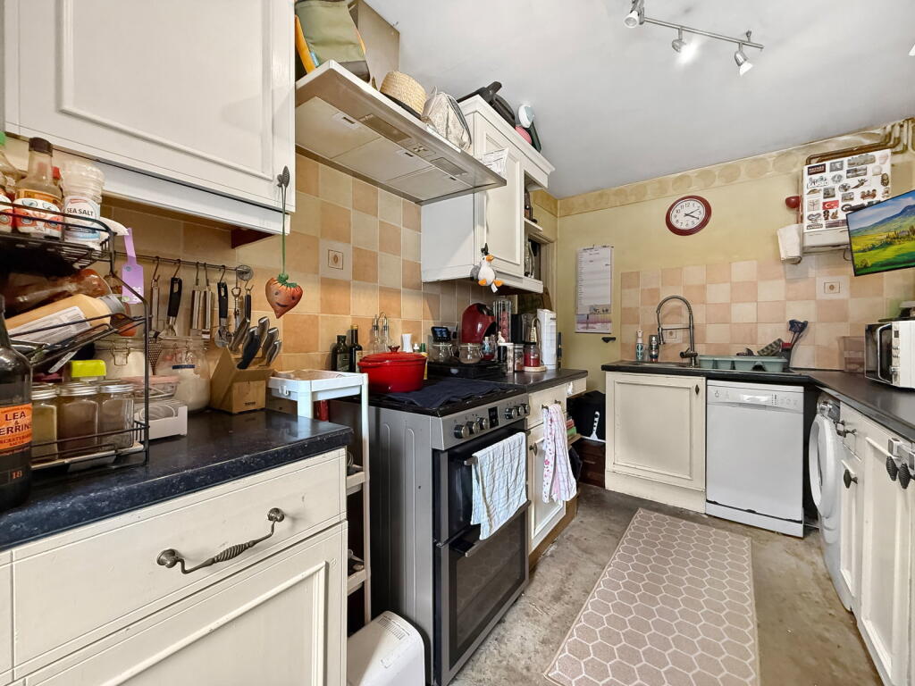 House in Bath, Trowbridge - View 4