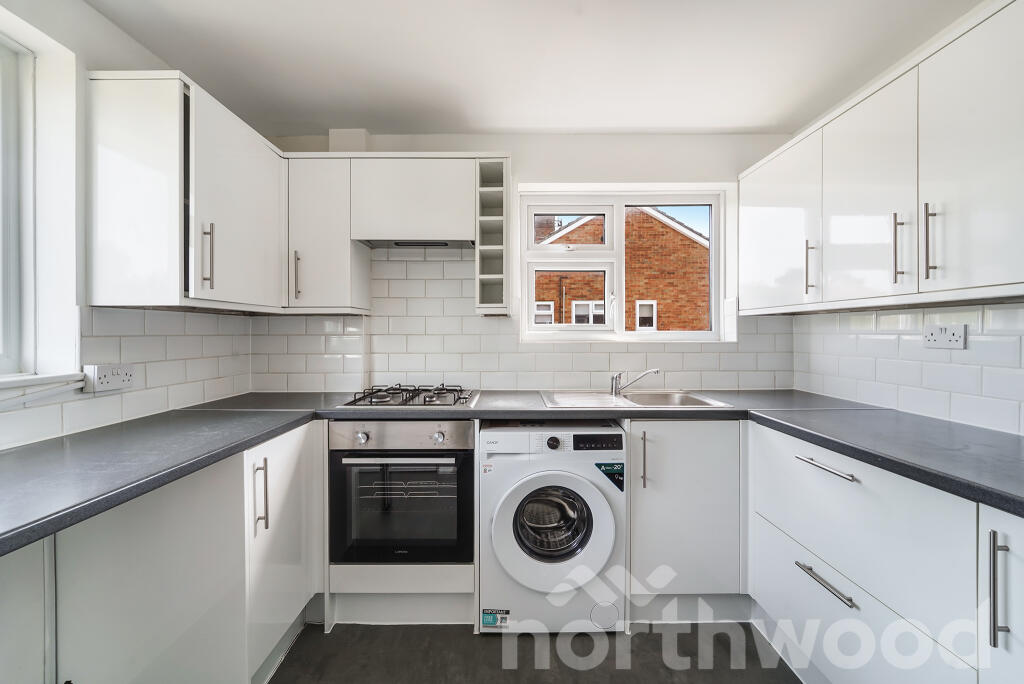 Apartment in Epsom - View 4
