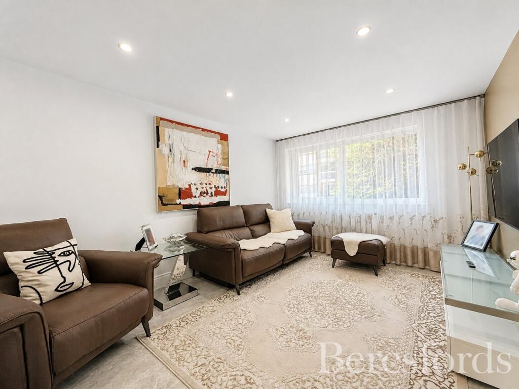 Apartment in London - View 5