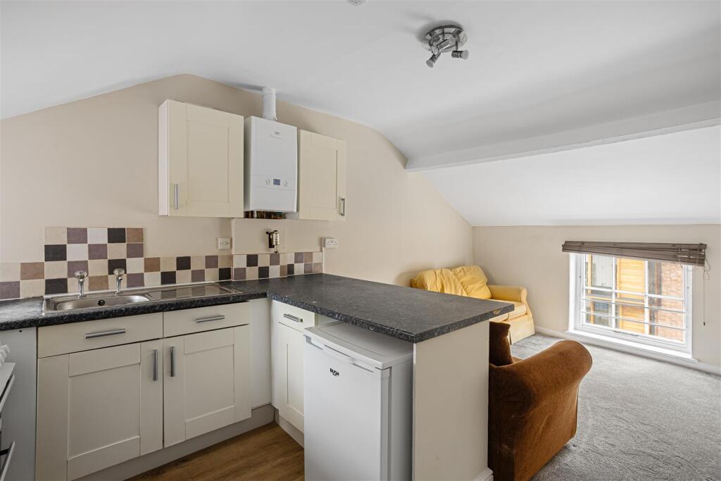Apartment in York, Scarcroft, Bishophill - View 4
