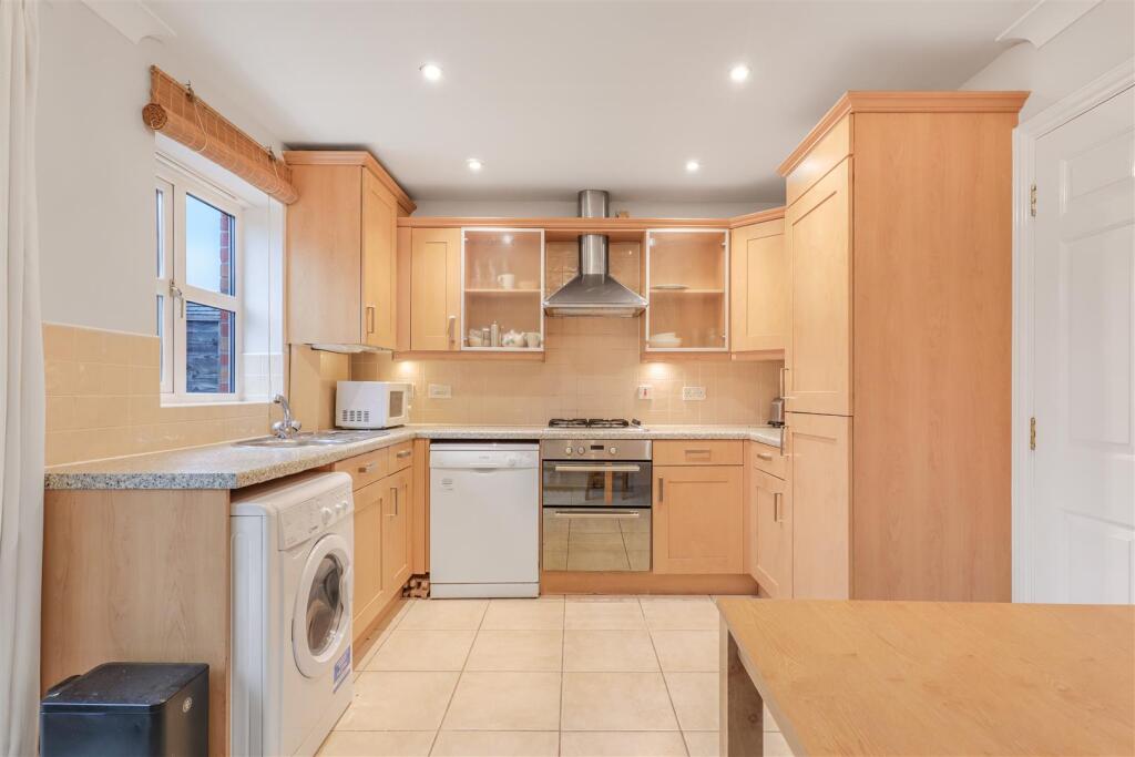 House in Warwick, Kenilworth - View 4