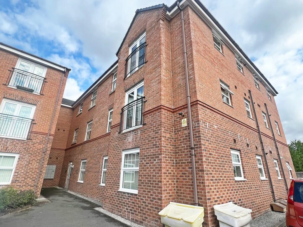 2-bed flat on 35, Poppyfields, £110,000