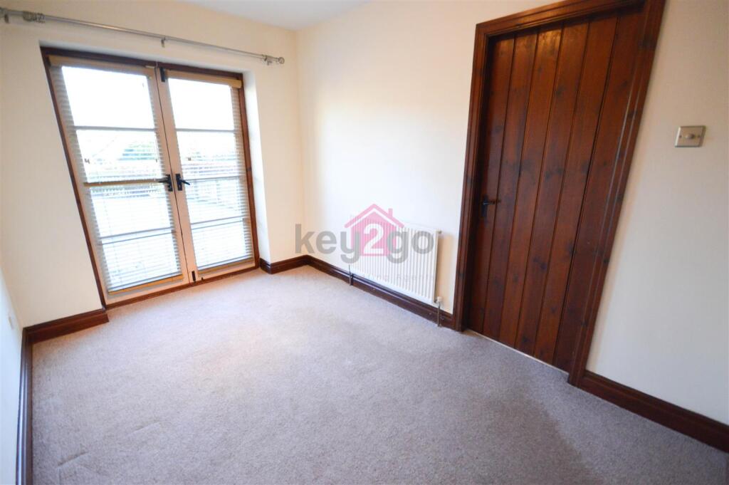 House in North East Derbyshire, Eckington - More