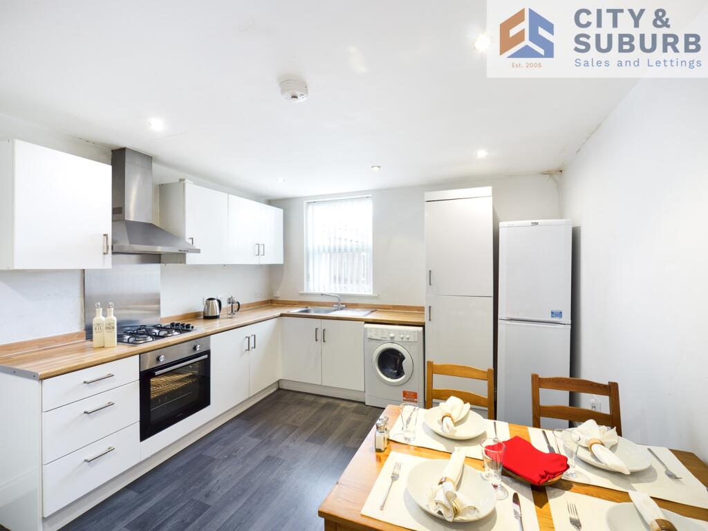 3 bedroom ground floor flat for rent