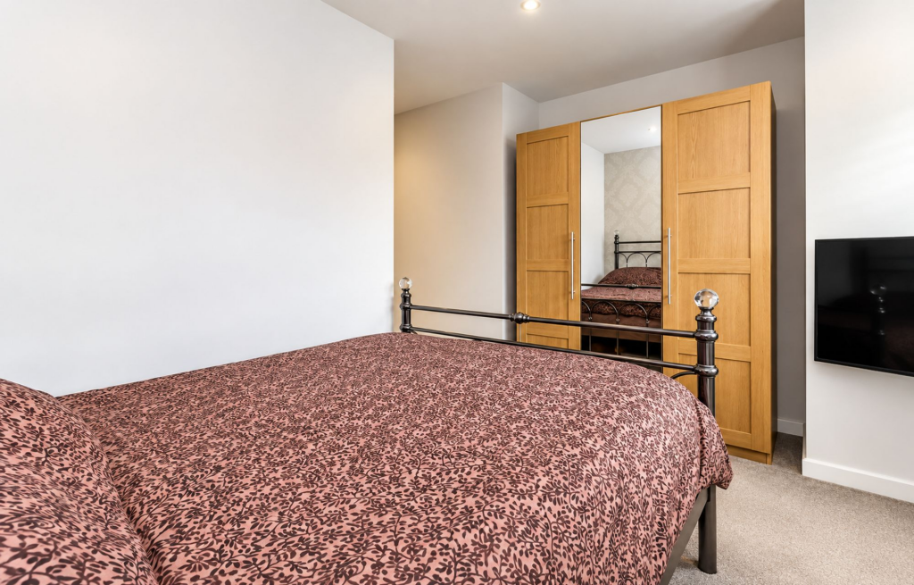 Apartment in Watford - More
