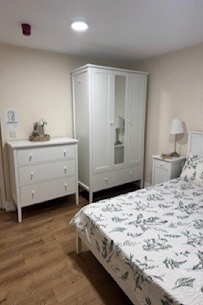Apartment in Bristol - View 5