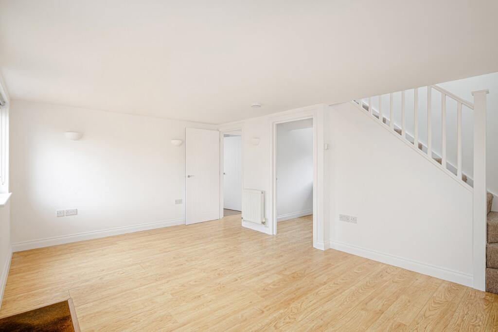London Road, Bishop's Stortford, Hertfordshire, CM23 photo 4