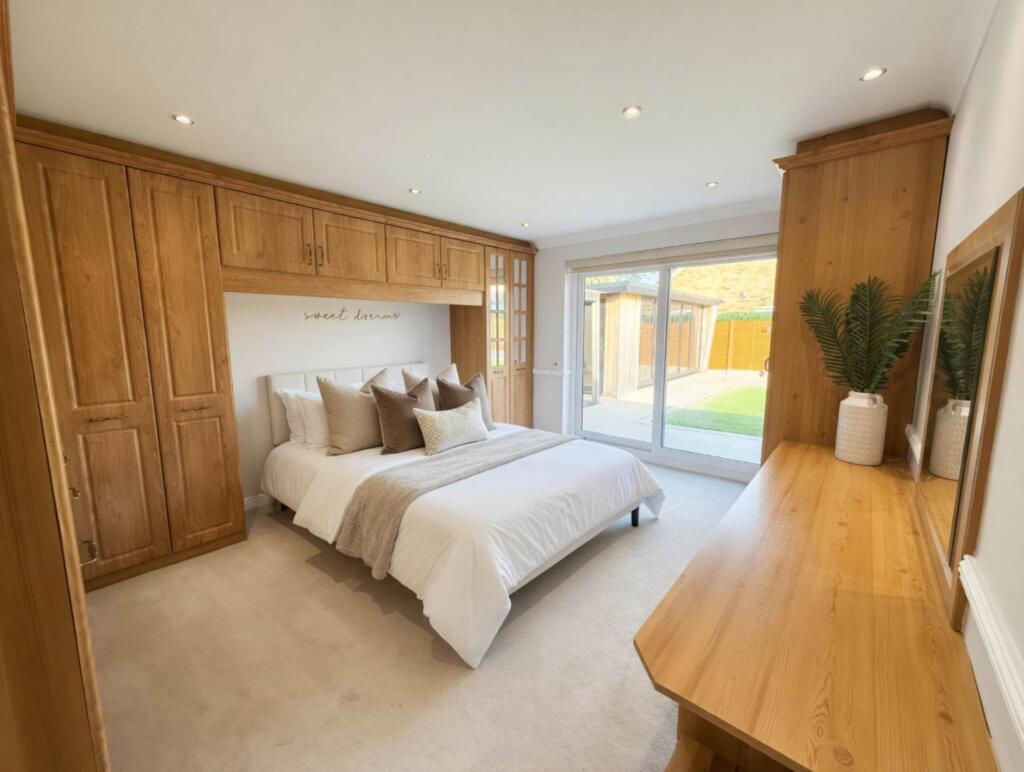 House in Watford - View 4