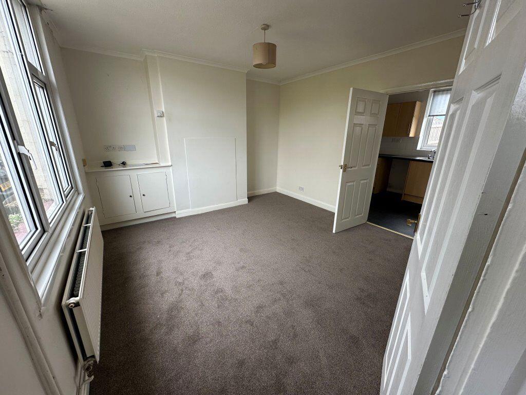 House in Northampton, West Northamptonshire - View 2