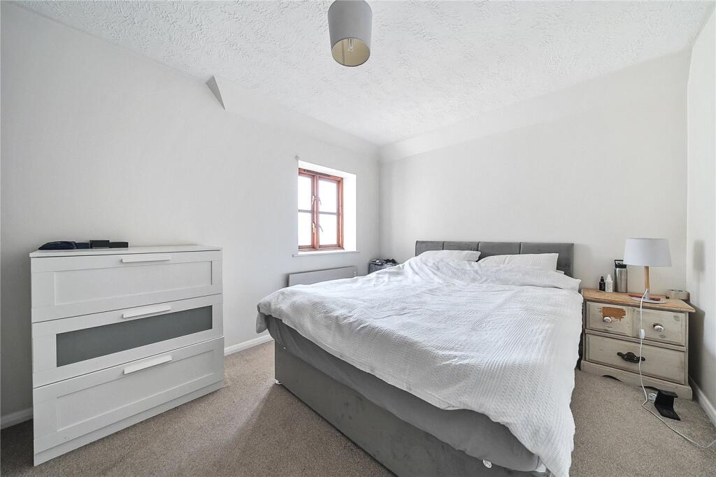 Apartment in Lancing - View 5