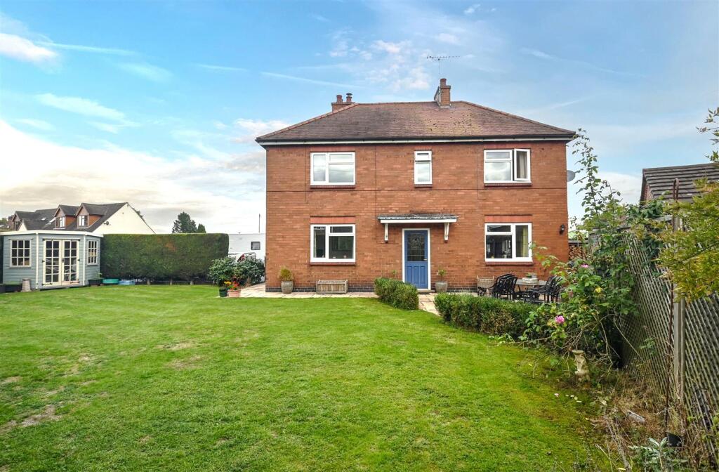 3-bed detached on Corner House, The Green, Barton under Needwood, DE13, £650,000