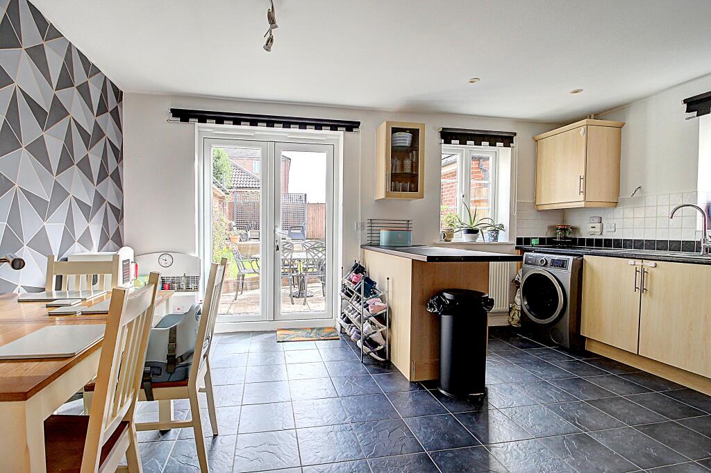 House in Basingstoke and Deane, Basingstoke - View 3