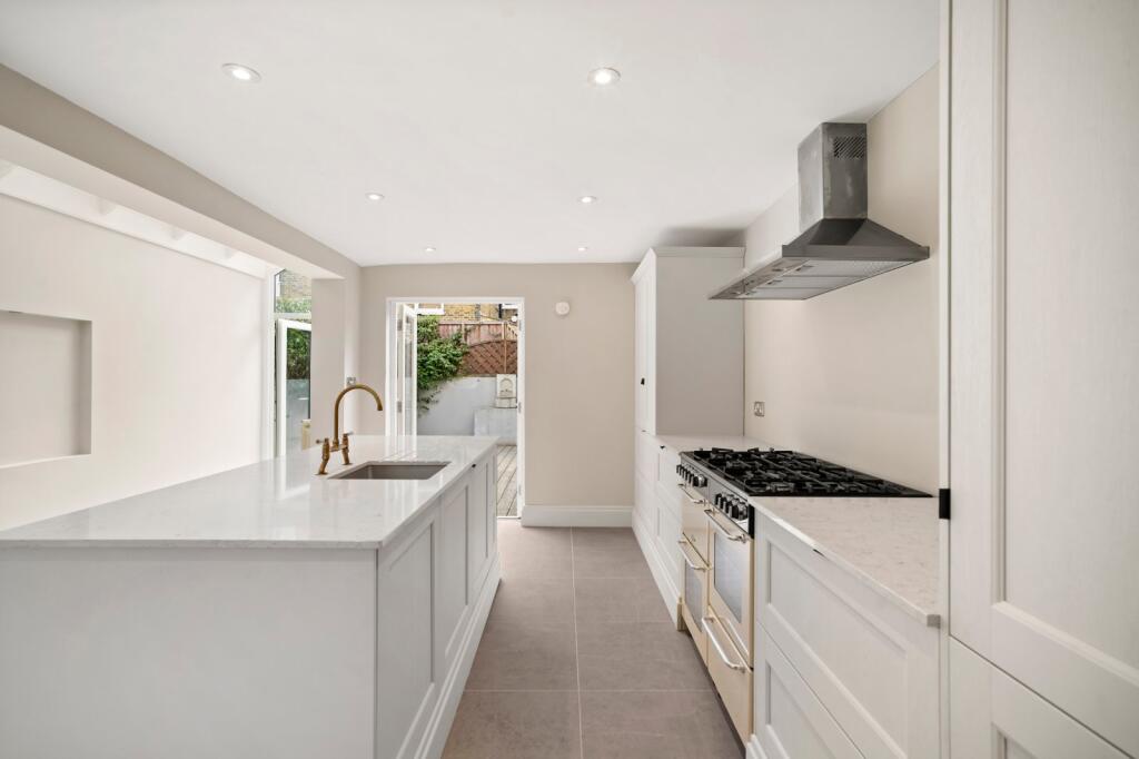 House in London - View 4