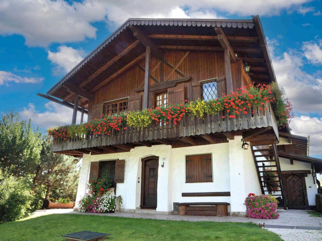 Main image of property: Veneto, Belluno, Cortina d`Ampezzo