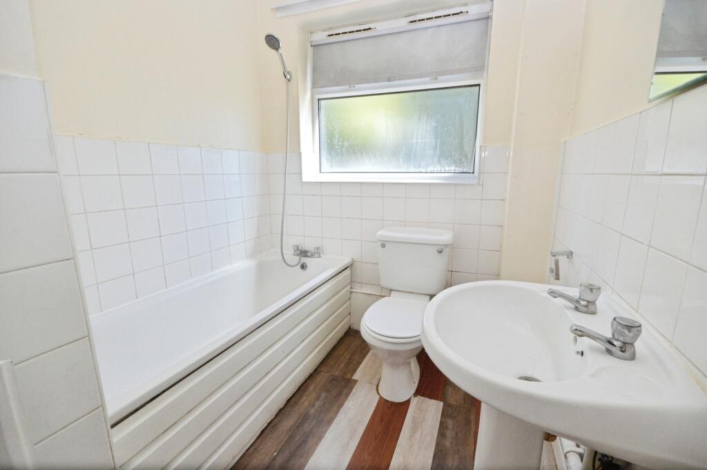 Apartment in Twickenham - View 4