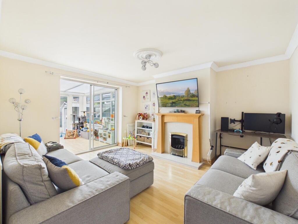 Main image of property: Maes Y Dre, Glynneath, Neath