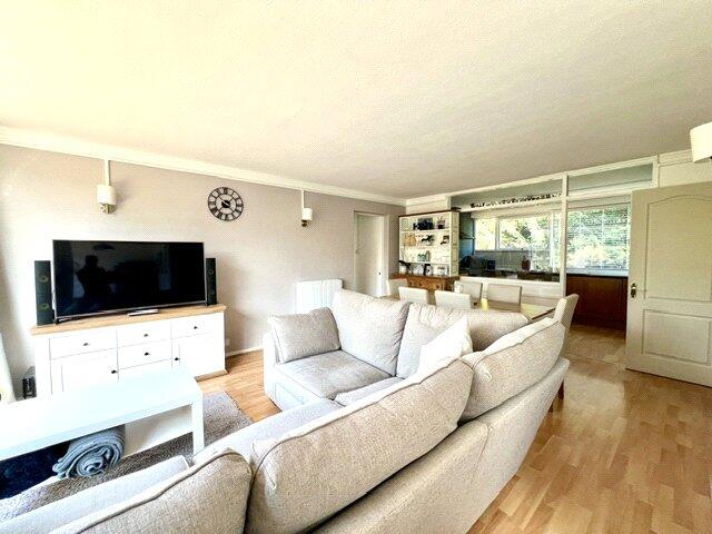 Apartment in Guildford - More