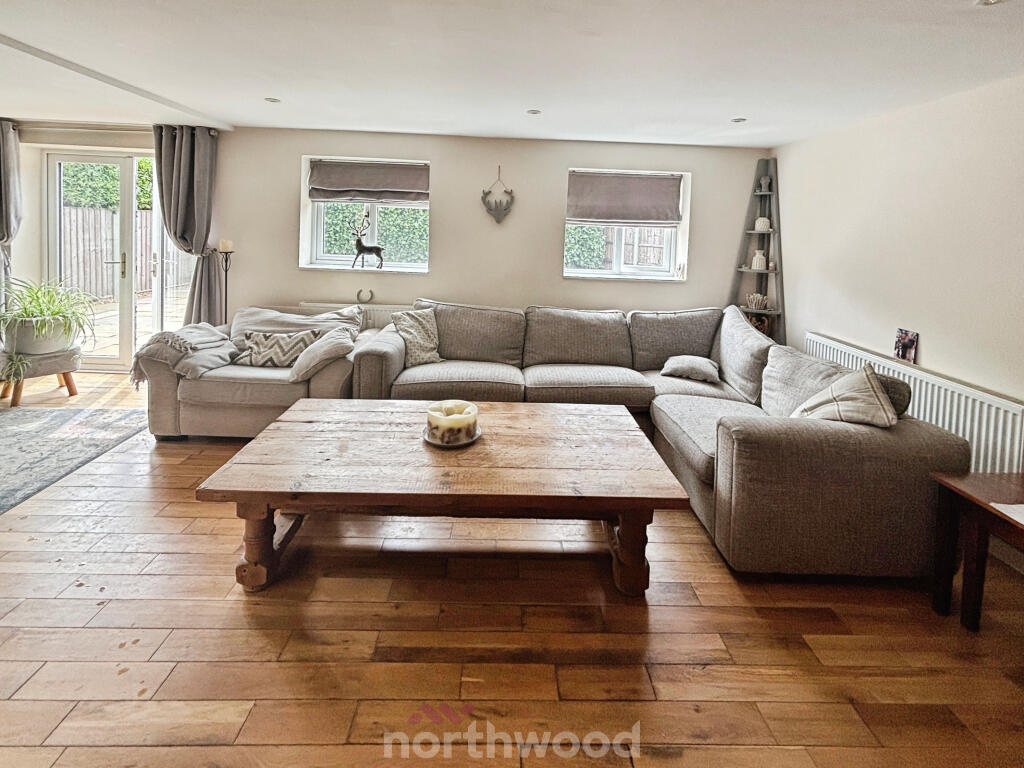 House in Doncaster, Hatfield - View 2