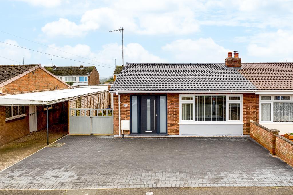 2-bed semi-detached on NN14 The Ridings, Desborough, £250,000