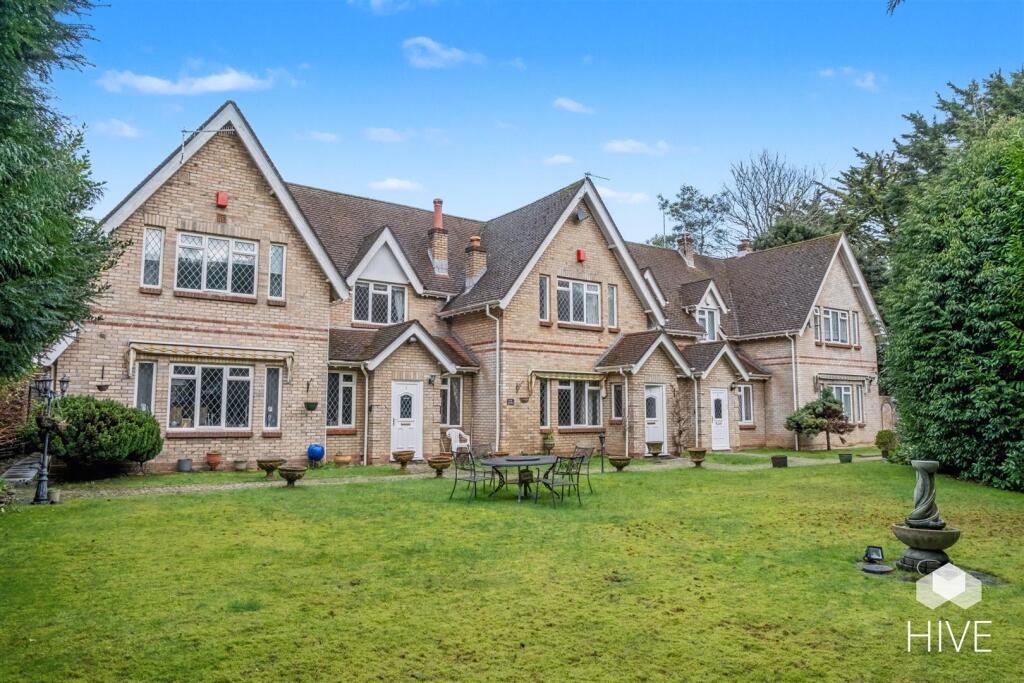 Main image of property: Manor Road, Bournemouth