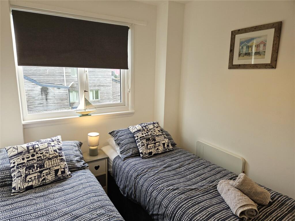 House in Swansea, Lamphey - View 5