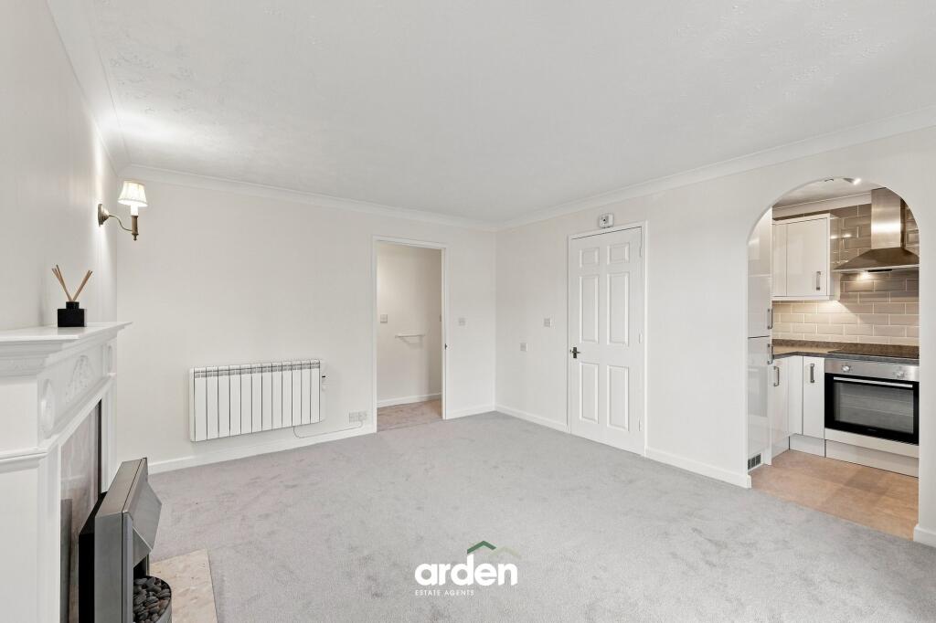 Apartment in Worcester, Worcestershire - View 2